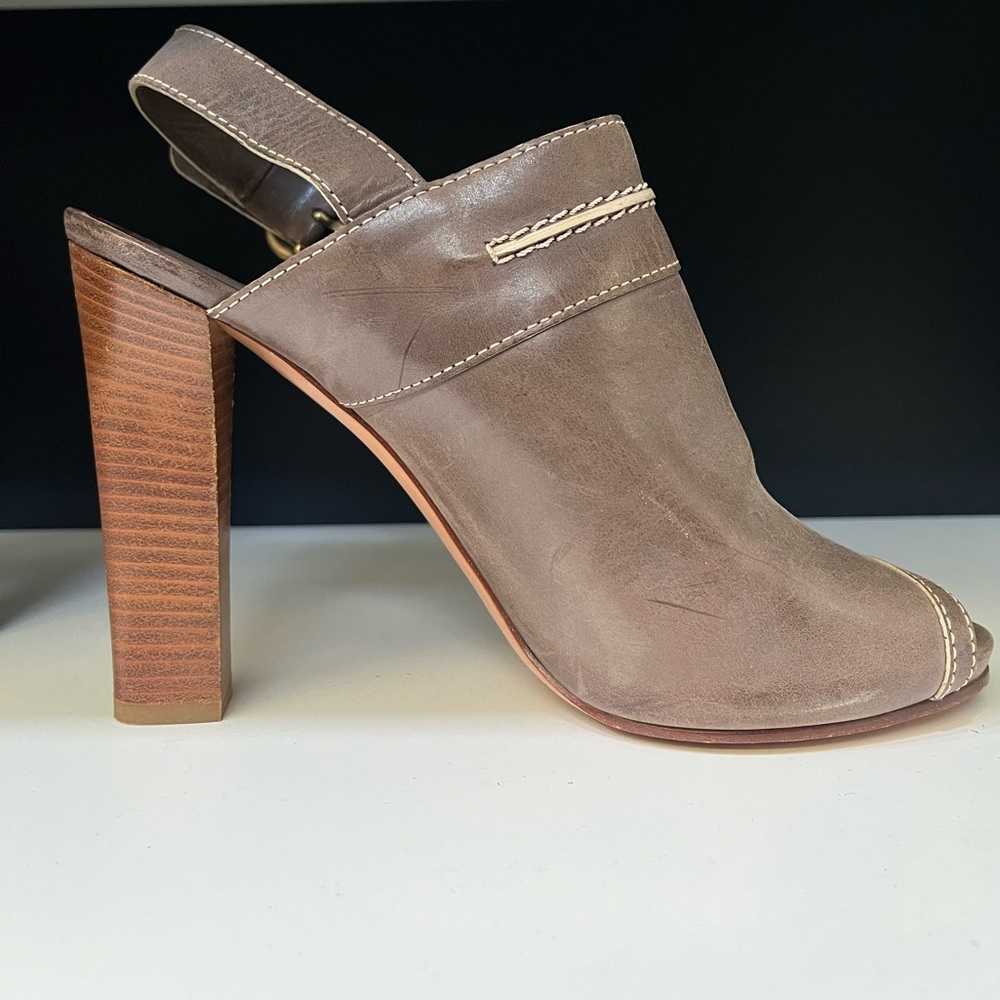 Chloe | Peep Toe Sandals | Size 8